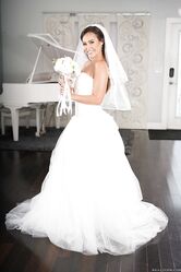 И пошла пизда в эксплуатацию