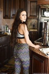 Будешь моей домохозяйкой?