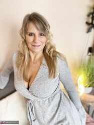 Пенсионерка себя моделькой возомнила