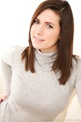 А ы то думали, что тебе слабо сиськи показать!