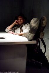 В жизни надо все попробовать, и садо мазо тоже