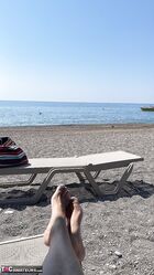 Приходи ко мне на пляж, трусы сними и рядом ляжь