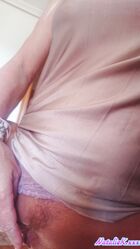 Бабулька хочет что-то показать